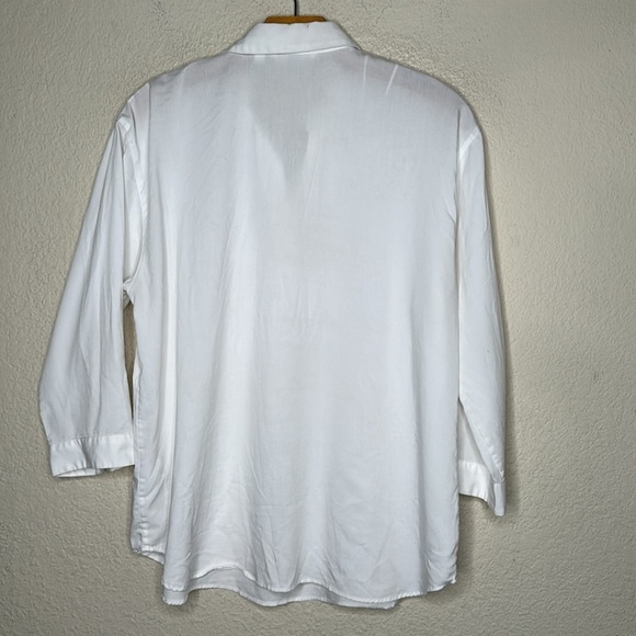Uniqlo Minimalist Popover 3/4 Sleeve Top White Size Large Preppy Classic Capsule - Picture 6 of 7